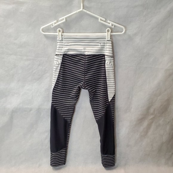 Athleta Striped Cropped Legging XS - Picture 5 of 11